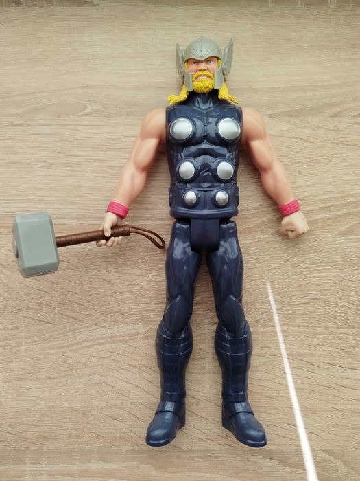 Marvel Avengers Titan Hero Екшън фигура Thor