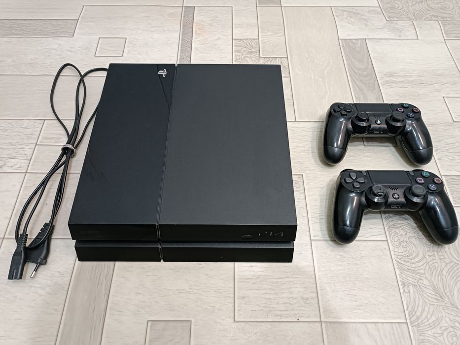Sony PlayStation 4, рабочая, с дисководом