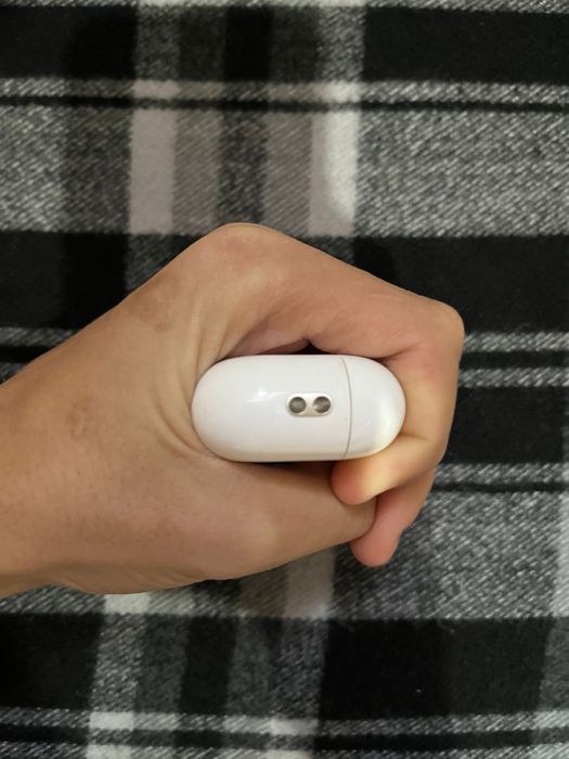 Продам кейс airpods pro 2