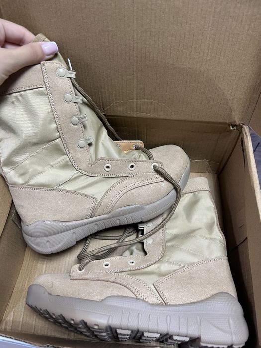 Продам берцы.