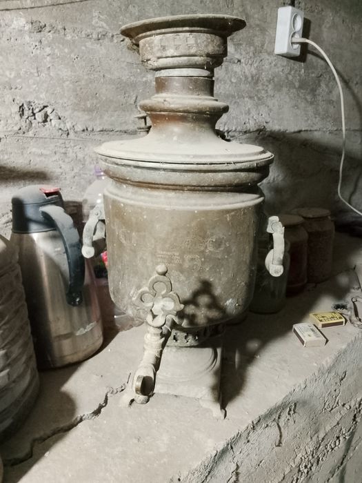Qadimiy samovar ...