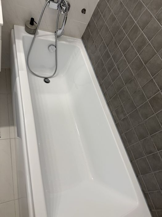 Cadă dreptunghiulară din acril  1700x70 mm