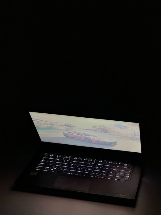 I7 DYNABOOK kuchli noutbuk