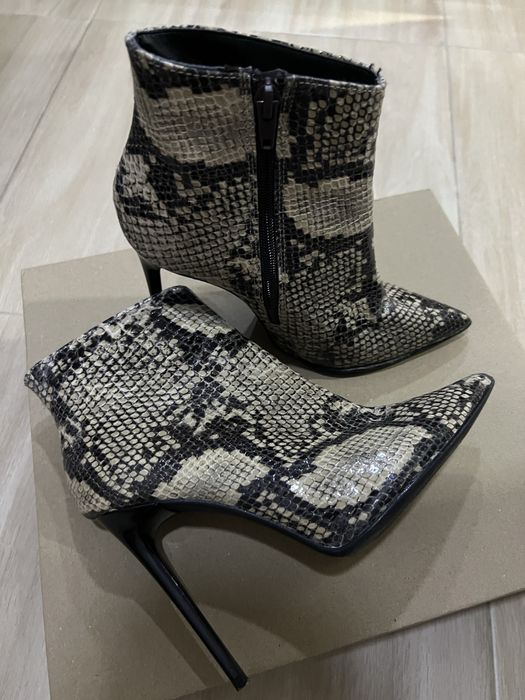 Дамски боти, кубинки , ботуши , маратонки , обувки , сандали