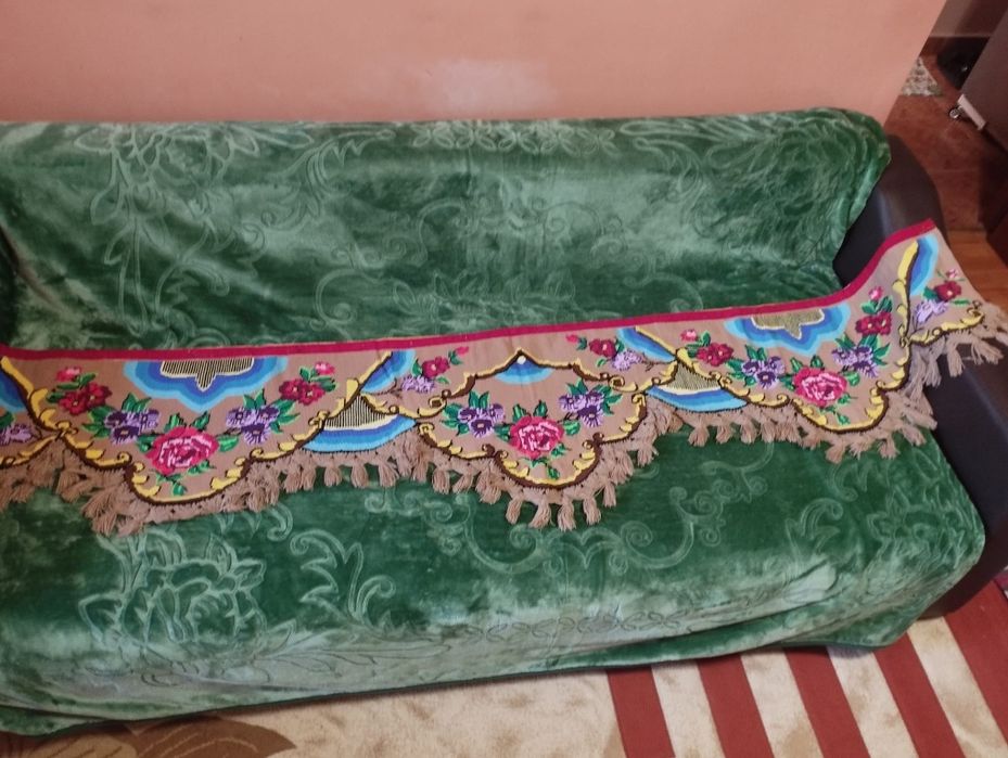 Fete de masa, pătură și draperii tradiționale