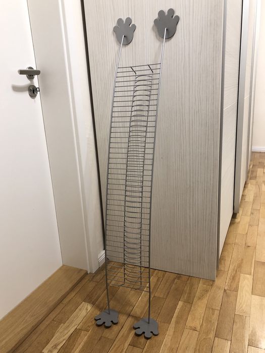 Stander metalic CD-uri, Mobexpert