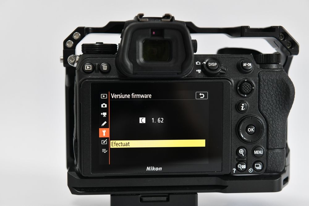 Se vinde Nikon Z6 II