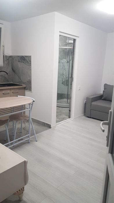 Ofer spre inchiriere harsonera la casa