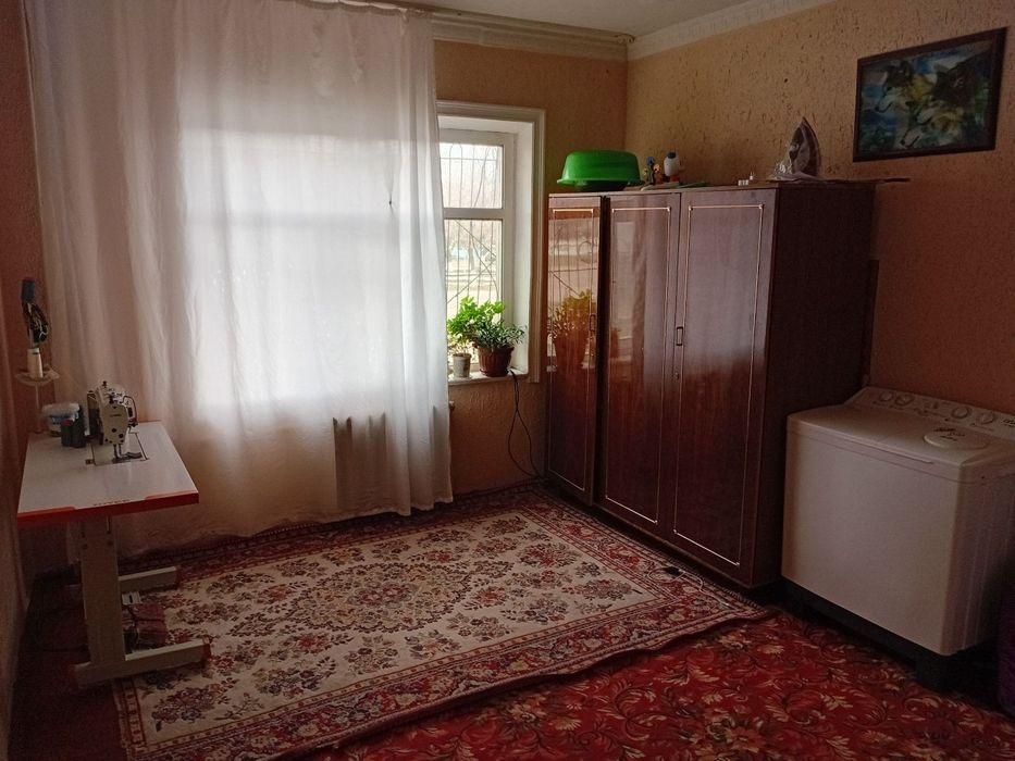 3/2 да 3 хонали уй сотилади