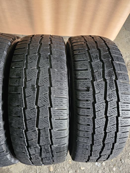 4 anvelope iarna 215 60 17C Michelin Agilis  7mm
