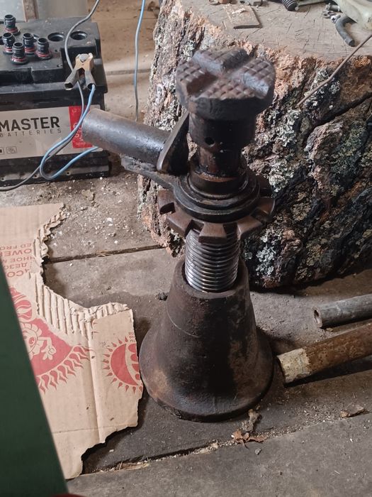 Домкрат 10 тонка