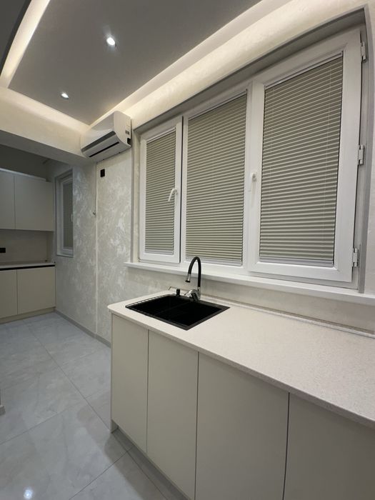 Цум (Ц-7) 2-х комнатна квартира 7-этаж 5 минут 110 школа метро Ойбек