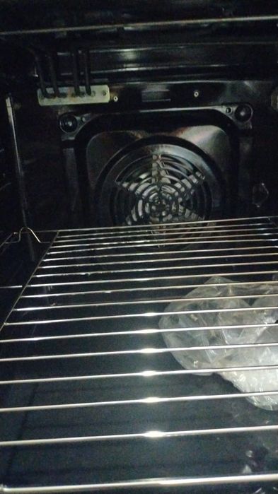 Продам газовую плиту