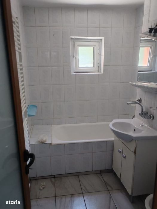 Apartament 2 camere decomandat - de vanzare