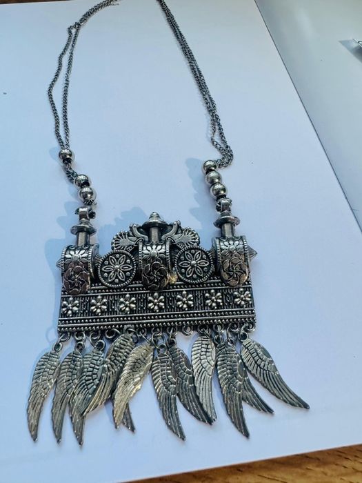 Окисленное женское ожерелье