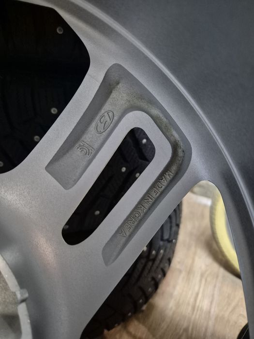 Продам диски с шинами 235/65 r17