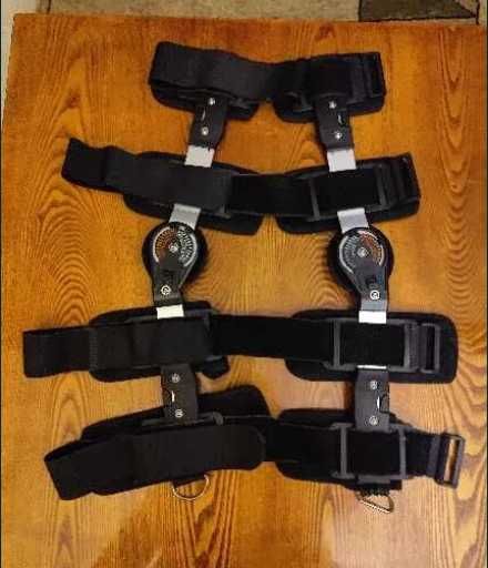 Продаётся регулируемый коленный ортез.