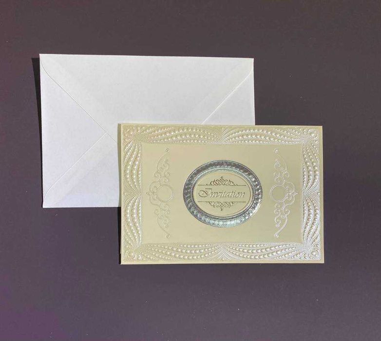 Taklifnoma — oltin foil bezakli, arzon narxda