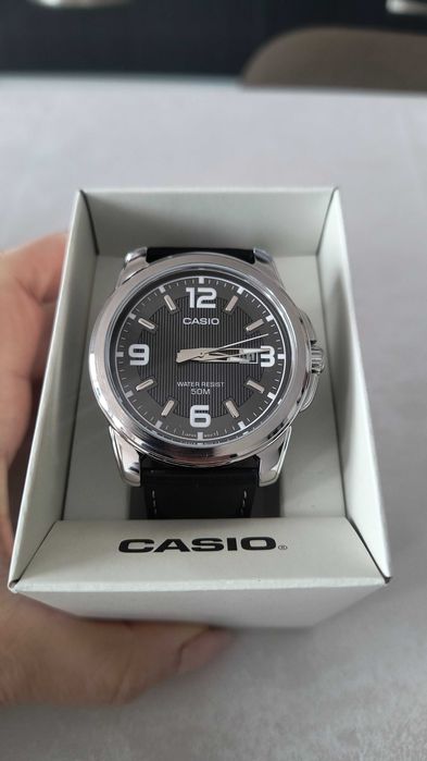 Часовник KASIO - Нов!!!