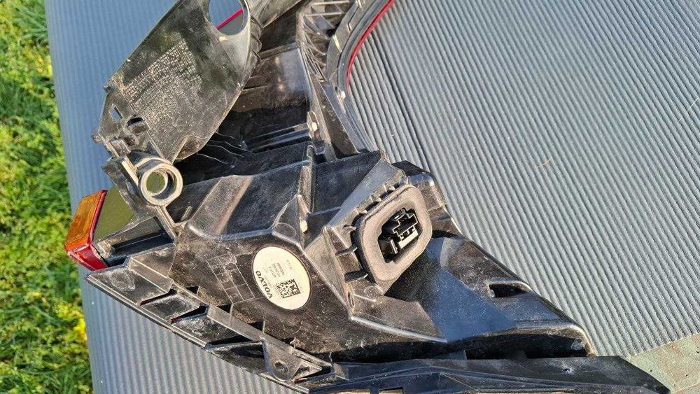 Volvo XC60 II 2017... Stopuri, complete sau separate 32228916, 32228917 (USA)