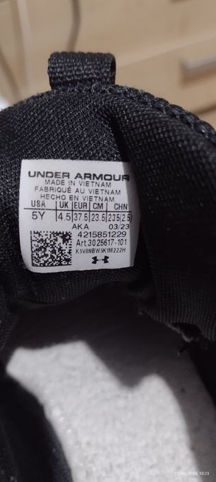 Under Armour nr. 37.5