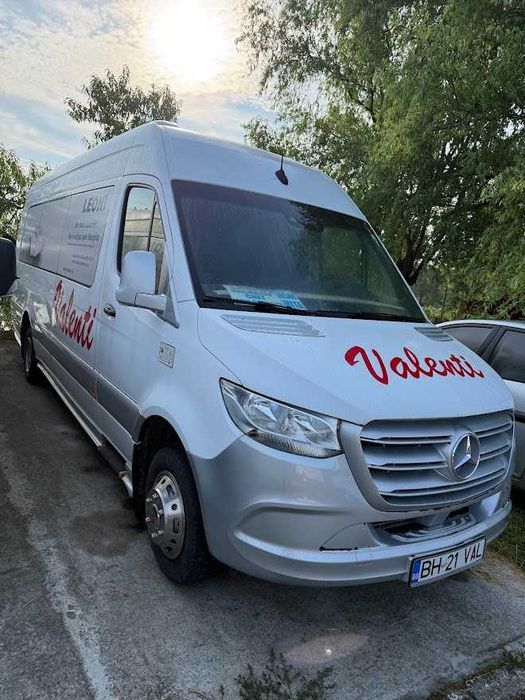 Microbuz Mercedes Sprinter