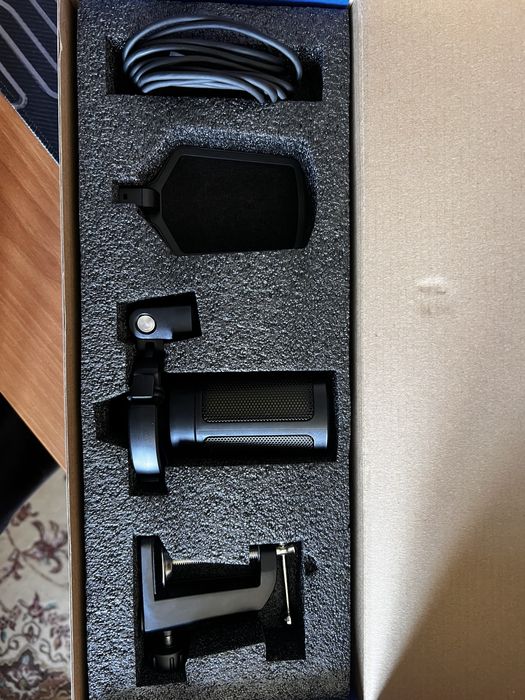 Стримерский микрофон FIFINE A6T