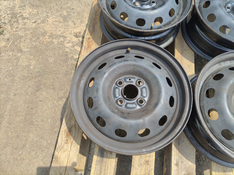 15 цола 4 х 100 мм Опел Агила / Сузуки Сплаш - 5,5 инча / ЕТ 50