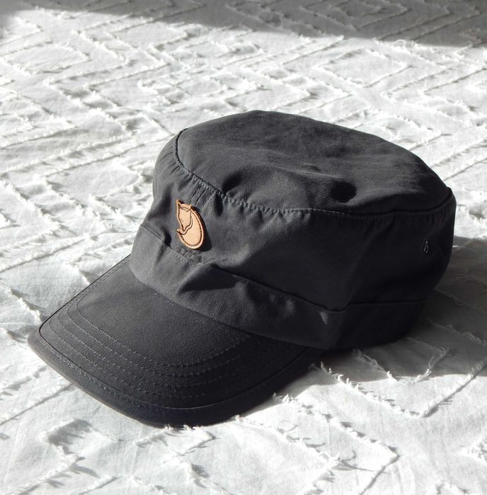 Șapcă Fjällräven G-1000 originală – Model Military / Flat Cap, Gri Închis