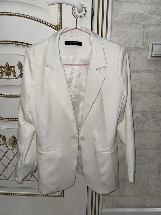 Все вещи по 9000 тг