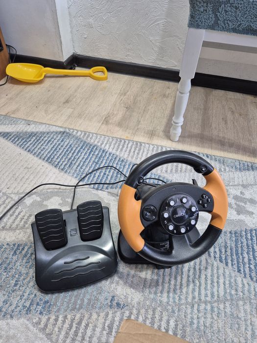Игровой руль  работает идеально