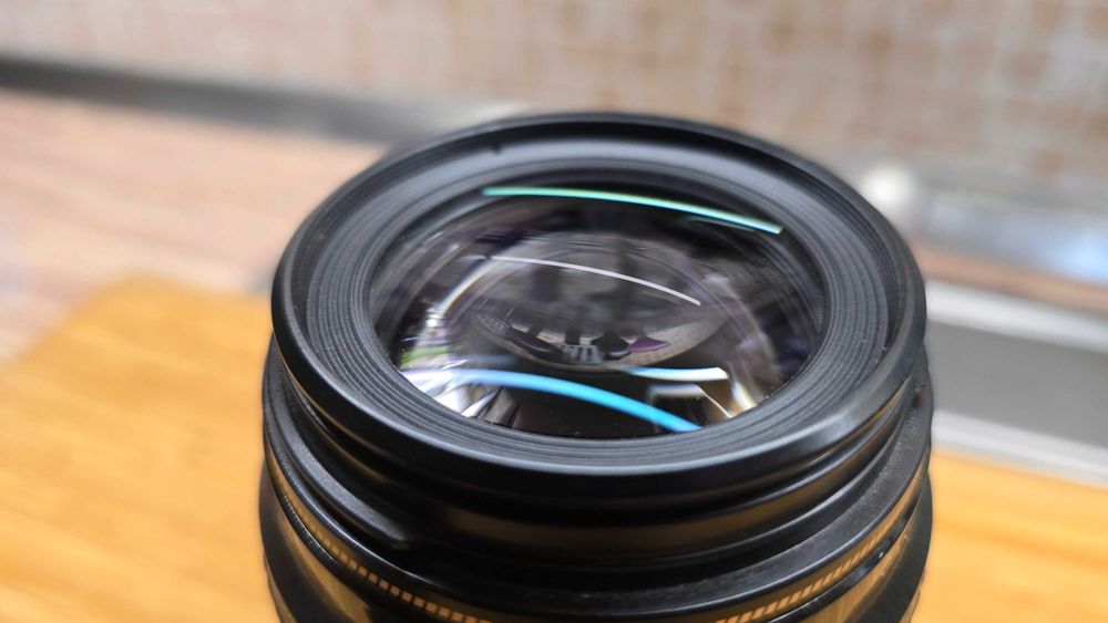 Canon EF 100mm f/2.8 Macro USM