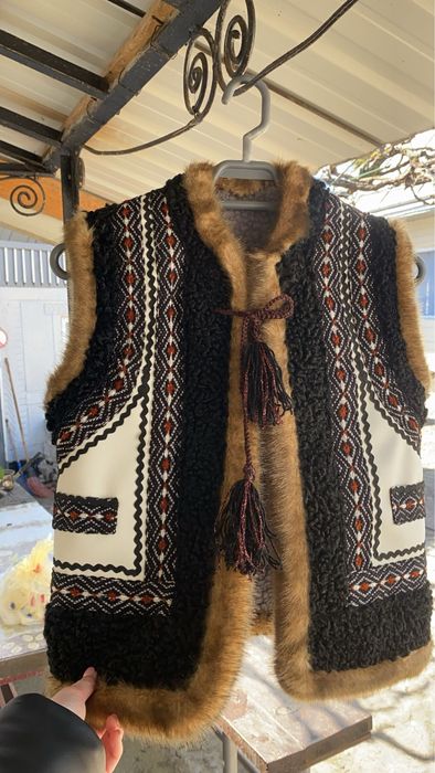 Bundite  adulti la comanda