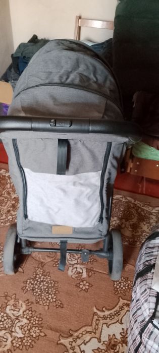 Продам коляску Teknum