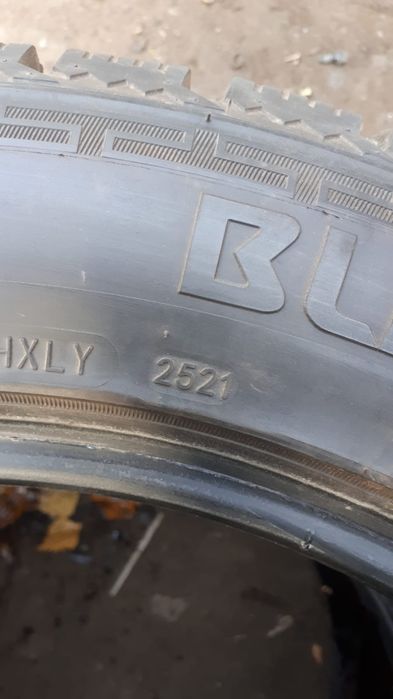 2 балона шины 235/55 R18  шипованные