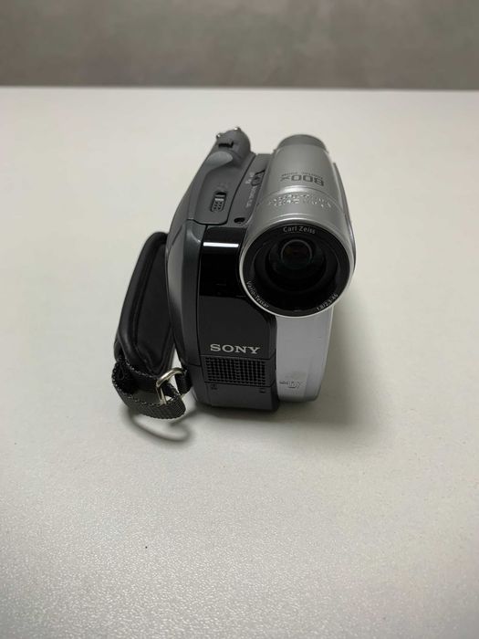 Продам Sony Handycam DCR-HC28E (MiniDV)