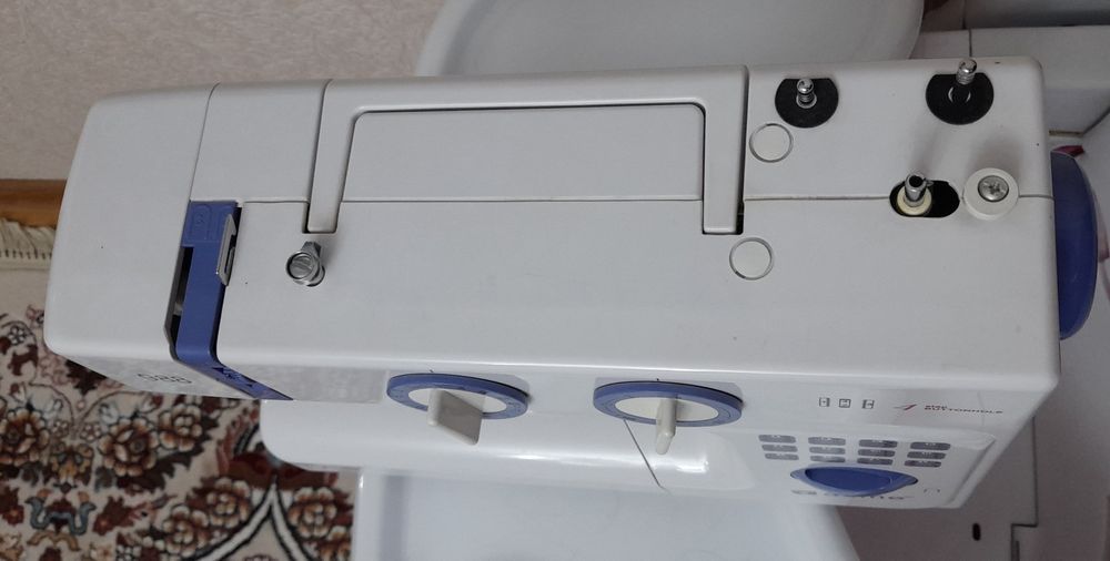 Янги тикув машинаси