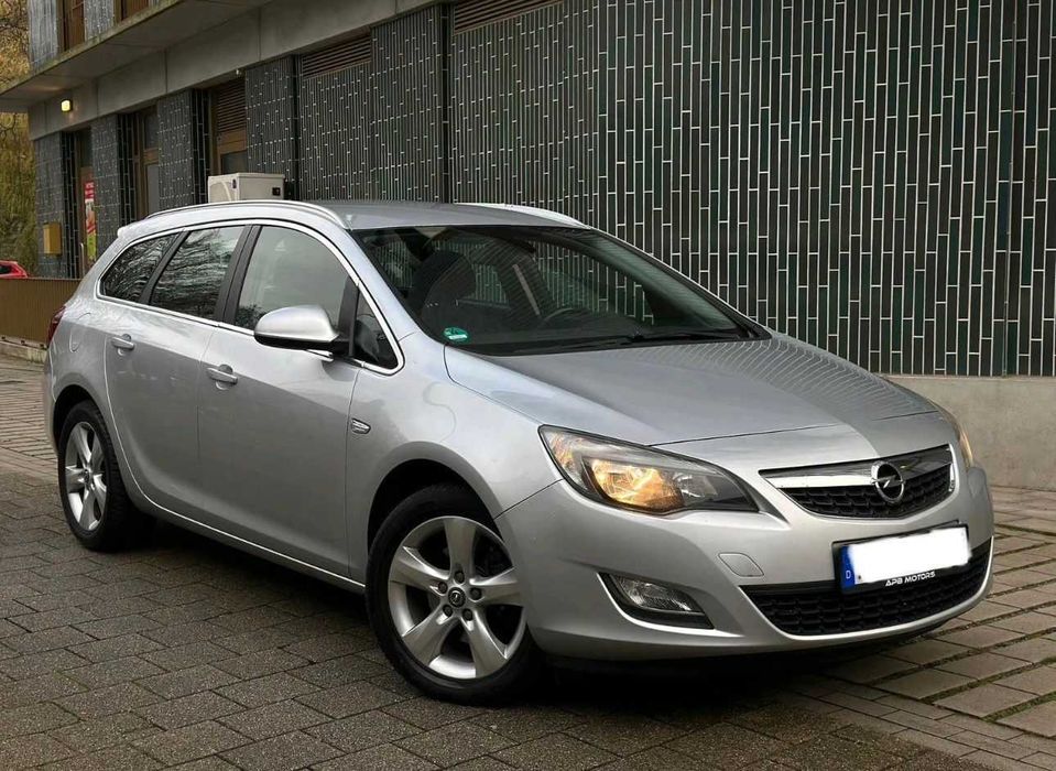 Продавам опел астра