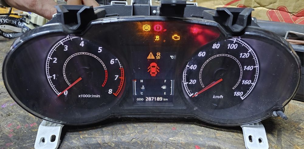 Митсубиси панель прибора