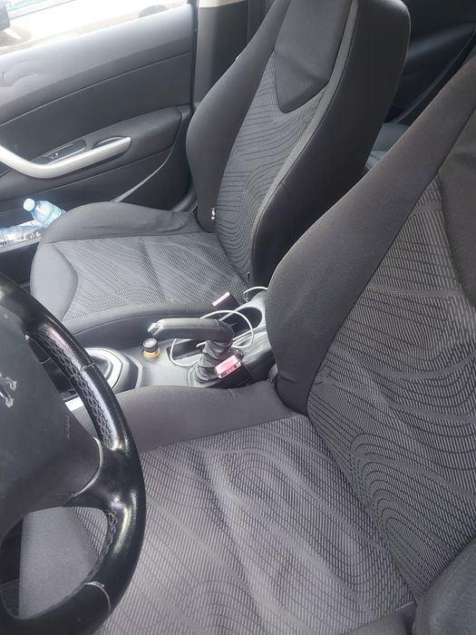 Пежо 308 2008 год