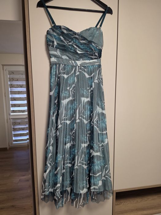 Официална рокля Guess, XS