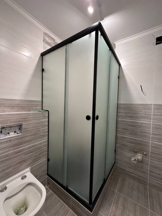 Душевая кабина стекло