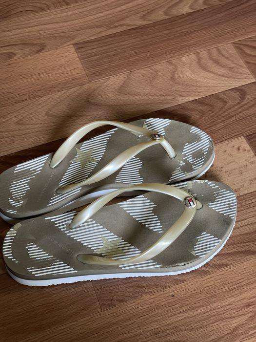 Продам вьетнамки TOMMY HILFIGER