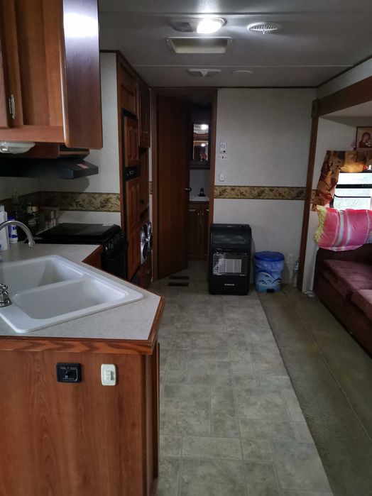 ПРОДАВА СЕ МЯСТО НА МОРЕТО С ТРИ КАРАВАНИ в р-на на Аспровалта, Северна Гърция