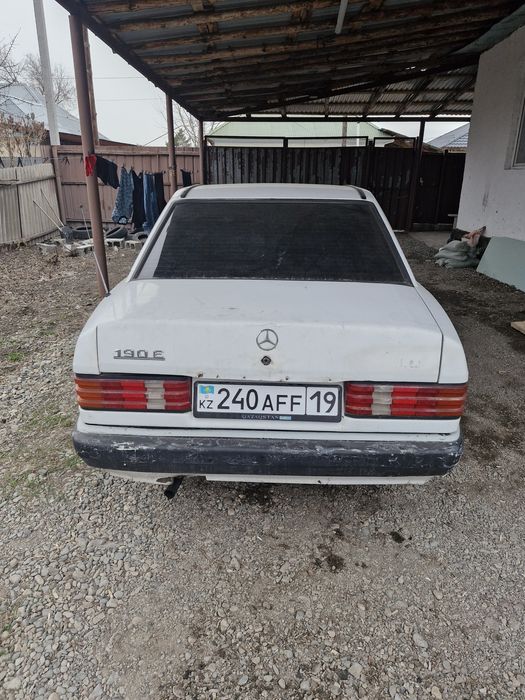 Продам мерс 190 головка снята