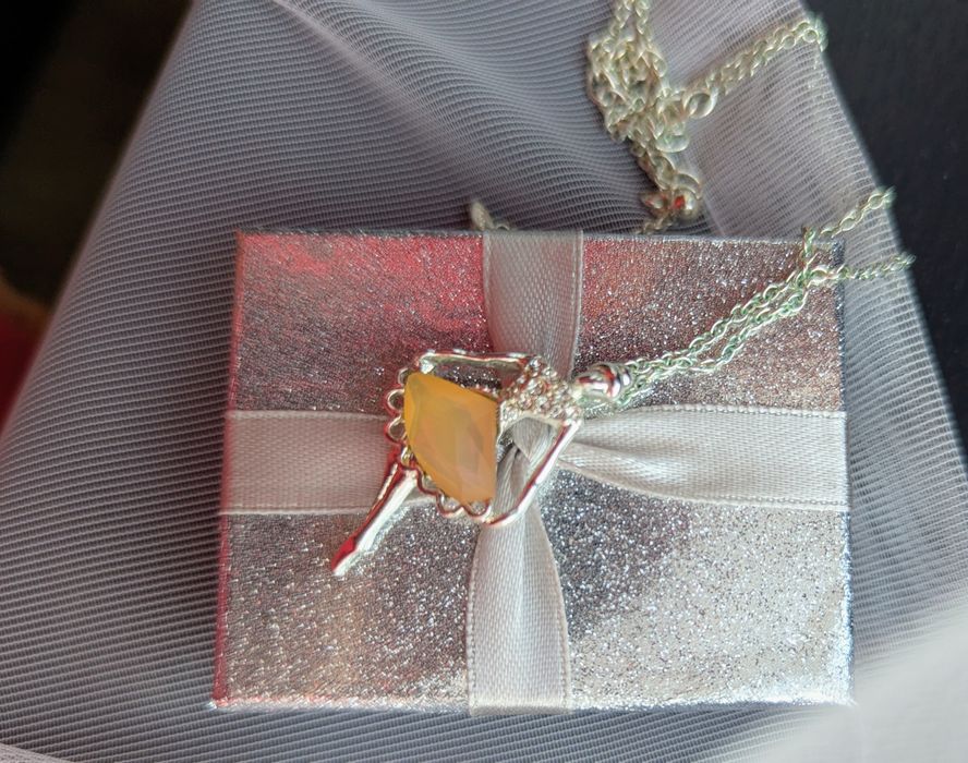 Колие балерина + обеци AVON