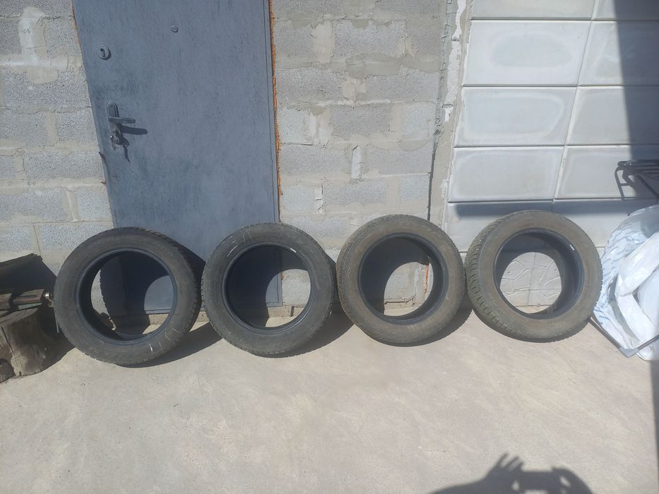 Шины комплект зимние