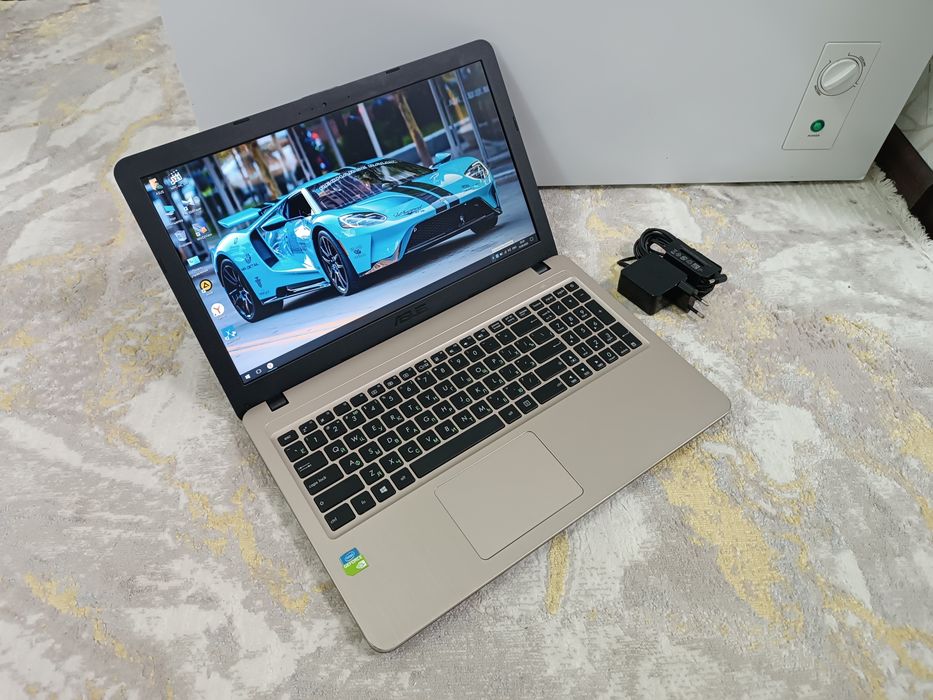 Ноутбук ASUS VivoBook Windows 10.