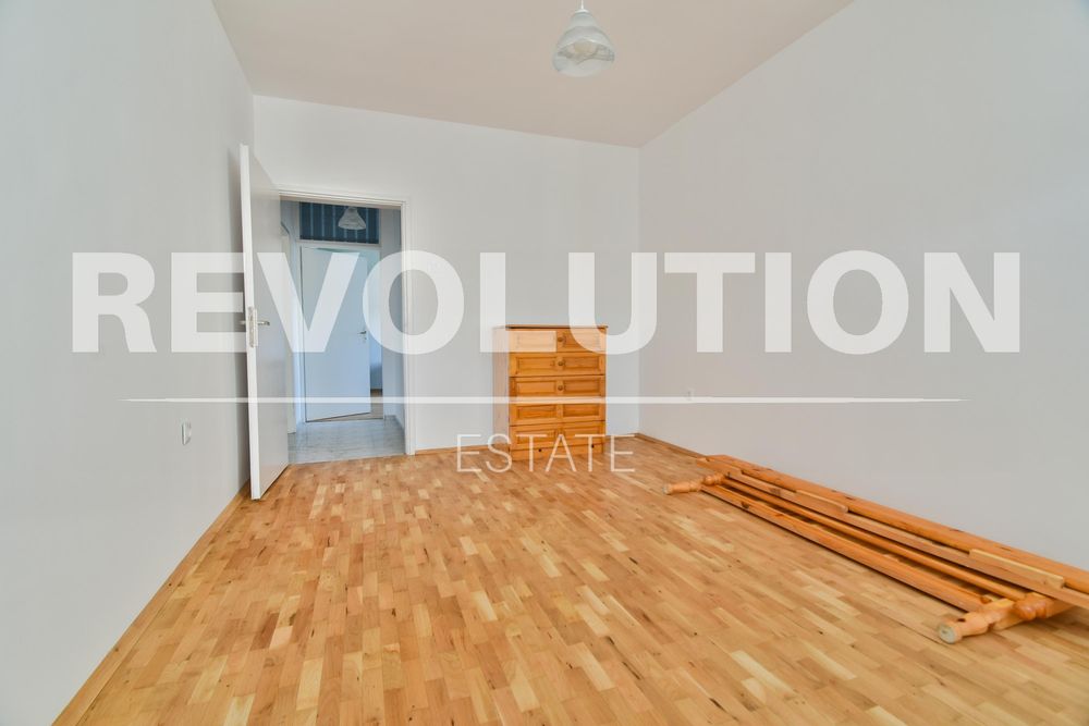 Дава се под наем Тристаен апартамент в София, Слатина - 87 кв.м за 600 € - Снимка #4