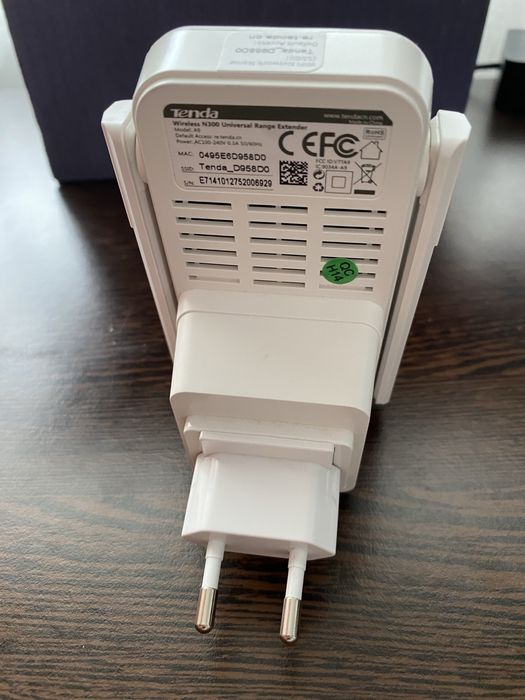 Tenda A9 range extender